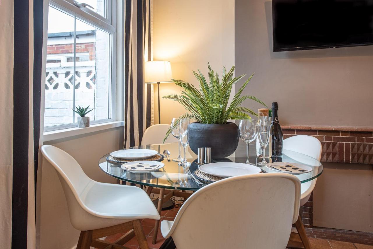 Centre Cozy 3-bedroom Apartment Chester